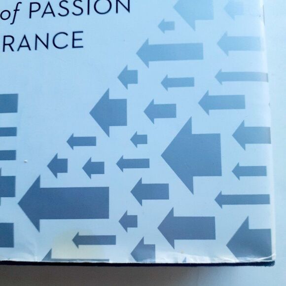 Grit: The Power of Passion and Perseverance by Angela Duckworth - Picture 4 of 7